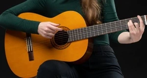 Guitar Classes in Gurgaon Near Me – Trinity Certified